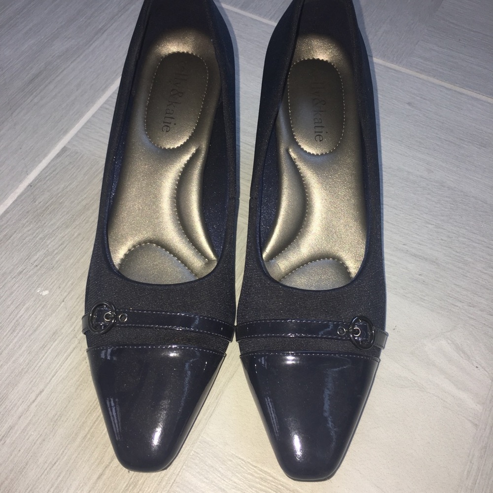 Katie & Kelly dress shoes